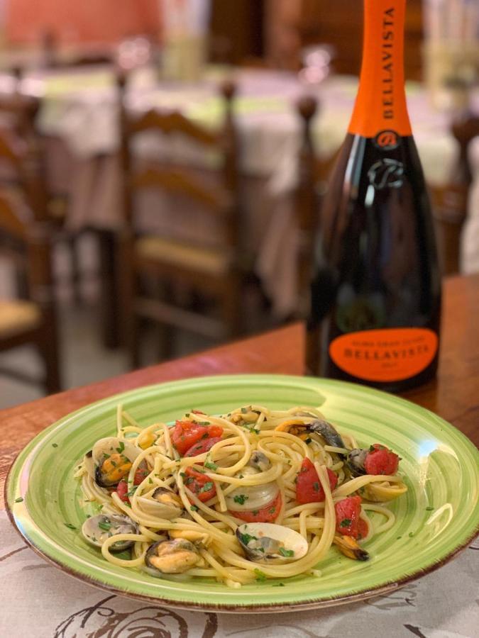 Albergo Ristorante Brera Inveruno 外观 照片